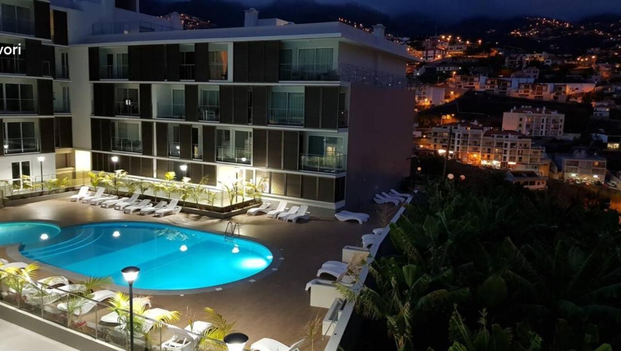 Madalenas Palace- Apartment ฟุงชาล ภายนอก รูปภาพ
