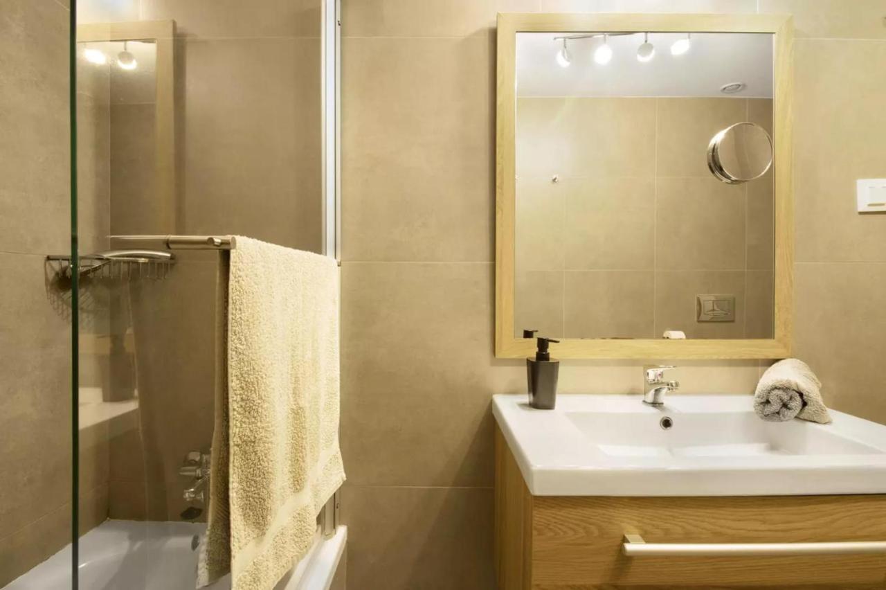 Madalenas Palace- Apartment ฟุงชาล ภายนอก รูปภาพ